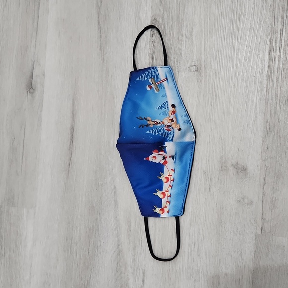 Reusable Winter Themed Mask - Picture 1 of 4